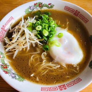 豚骨醤油ラーメン